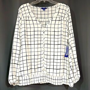 NWT smocked hem blouse